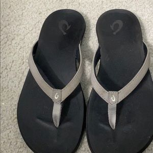 Olukai flip flop 8